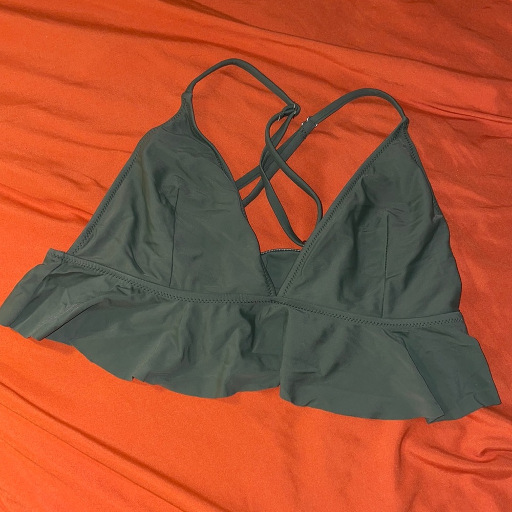 Ruffle swim top